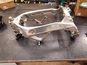 8954606 Aprilia Rsv4 1000 Rr 17-20 Main Frame Chassis Cracked Ez Register 8954606 Aprilia Rsv4 1000 Rr 17-20 Main Frame Chassis Cracked Ez Register