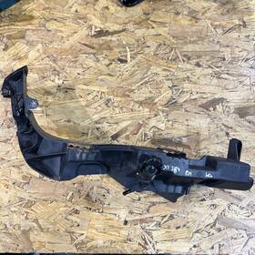 Bmw X1 2990180 2010-2015 E84 Front Right Passenger Side Headlight Frame Bracket Support