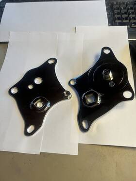 010380 Chrome Specialties Harley Davidson Front Lower Mount Plates With Oil Filter Provision 82-84 Xl