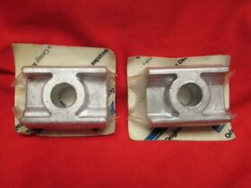 37310091a Ducati Supersport 750 800 900 Swingarm Sliding Block Pair New