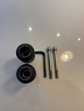 Prn015913-01 Evotech Performance Frame Sliders Yamaha Yzf-r7 2022 Used Like New Condition