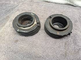 47564-86b Harley-davidson Rear Swingarm Isolator Mounts Touring Oem Used