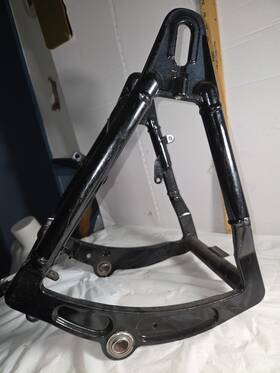 48607-06 Harley-davidson Softail Swingarm Oem Fxst Fxstb 2006 Black Nos Rear 48607-06 Harley-davidson Softail Swingarm Oem Fxst Fxstb 2006 Black Nos Rear