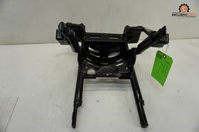 83466-11bhp Harley-davidson 16 Freewheeler Trike Flrt Oem Rear Fender Support Sub Frame Bracket 1159