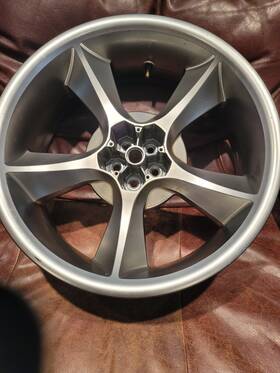 42650-mec-841 Honda Rune Rear Wheel Oem Painted Some Scratches