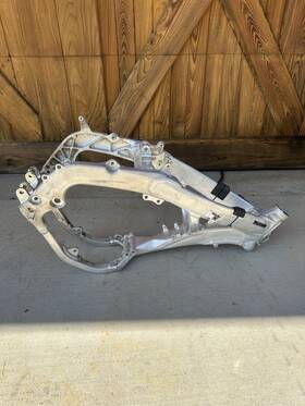 50010-k95-a50 Honda 2019 Crf250rx Frame With Title