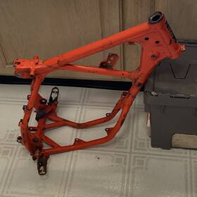 50100-gc4-731za Honda Vintage 1984 Cr80r Cr80 And Expert Oemain Frame Chassis Oem Red 50100-gc4-731za Honda Vintage 1984 Cr80r Cr80 And Expert Oemain Frame Chassis Oem Red