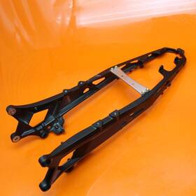 50200-mkf-d40za Honda 17-18 Cbr1000rr Oem Straight Rear Subframe Back Sub Frame