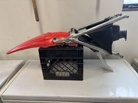 50200krn850 Honda 06 Crf 250 R Subframe Airbox Fender Mudflap 50200krn850 Honda 06 Crf 250 R Subframe Airbox Fender Mudflap