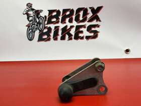 50401-kz3-700 Honda 1990 Cr250r Cr250 Head Hanger Bracket Frame Mount