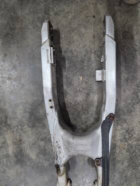 52100-kz3-600 Honda 95 96 Cr125 Cr250 Swingarm