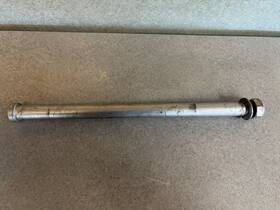 52101-mbw-000 Honda 1999 - 2000 Cbr600f4 Swingarm Pivot Bolt And Nut Oem Axle