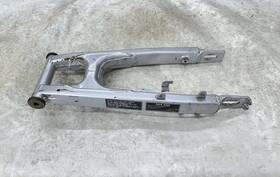 52200-k28-920 Honda Oem 14-26 Crf 125 Fb Crf125fb 16 Inch Big Wheel Rear Swingarm Swing Arm