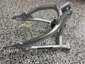 52200-kyk-910zb Honda 2022 13-23 Crf110f Crf110 Oem Swingarm With Chain Guard