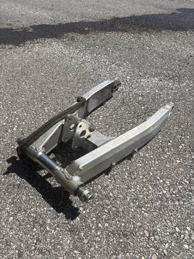 52200-mat-000 Honda Rear Swing Arm - 1998 Cbr1100xx Super Blackbird Original Great Condition