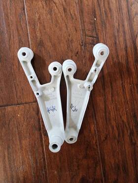 28303014000 Husqvarna 28303013000 Svartpilen 125 Left Right Engine Mount Bracket