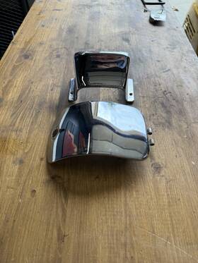 Nf23-00383 Innocenti Chrome Bridge Piece And Tool Box Door Lambretta Series 3 Li Sx Tv Dl Gp Scooter