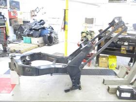 32160-1280-cq Kawasaki 01 Ninja Zx11 D Zx 1100 Frame Chassis 1999-2001