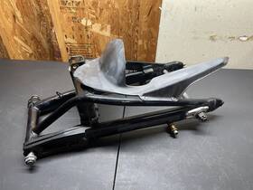 33001-0161-10 Kawasaki 09-11 Ninja 650r Oem Rear Swingarm Back Arm 650 Ex650 Fender Chain