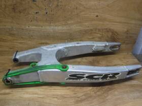 33001-0190 Kawasaki 2009 09 Kx250f Kx 250f Oem Swingarm Swing Arm Suspension 33001-0190 Kawasaki 2009 09 Kx250f Kx 250f Oem Swingarm Swing Arm Suspension