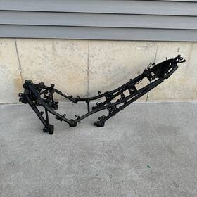 32160-0949-18r Kawasaki Original Oe 2018-24 Ninja 400 Main Frame Chassis Stunt Track Export