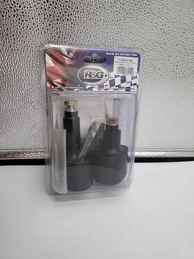 Cp0431bl R&g Racing Black Aero Style Crash Protection Bobbins For 2017-2020 Yamaha Yzf R6