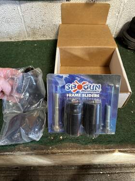 750-6739 Shogun Motorsports Yamaha R1 Frame Sliders