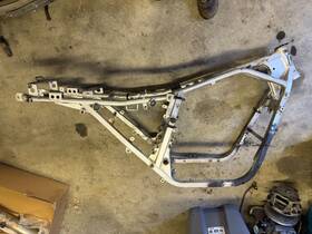 41100-00a02-13l Suzuki 84 85 86 Gs-1150e Frame With Paper Work