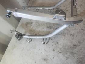 5264609 Suzuki 2000 Gsxr600 Rear Subframe Back Sub Frame 2 Peice