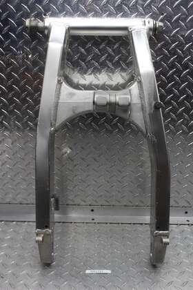 61000-06g01 Suzuki 2002 Vstrom 1000 Dl1000 Rear Aluminum Swingarm Suspension 61000-06g01 Suzuki 2002 Vstrom 1000 Dl1000 Rear Aluminum Swingarm Suspension