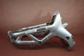Js1vp52a722105298 Suzuki 1999 - 2002 Sv650 Sv650s Main Frame Chassis Or S.t Js1vp52a722105298 Suzuki 1999 - 2002 Sv650 Sv650s Main Frame Chassis Or S.t