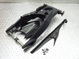 2050171 Triumph 2015 13-16 675r 675 Street Triple Swing Arm Rear Cover Chain Guard Oem 2050171 Triumph 2015 13-16 675r 675 Street Triple Swing Arm Rear Cover Chain Guard Oem