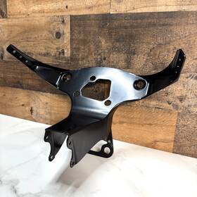 2300914 Triumph 05-06 Daytona 955i Oem Front Upper Fairing Stay Bracket Frame
