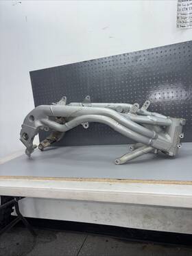 Smt502fkgvj052388 Triumph 1997-2001 Daytona T595 Main Frame Chassis With Clean Documents