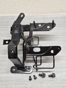 1cd-f128a-00-00 Yamaha 2013 2014 Zuma Yw50 Oem Front Bracket Regulator