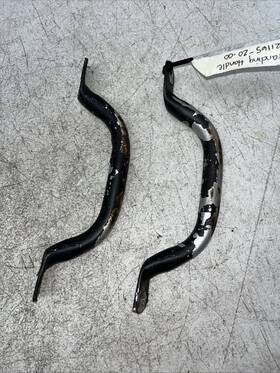 21165-20-00 Yamaha 1996 Xt225 Standing Handle Frame Support Passenger