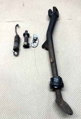 278-27311-01-00 Yamaha Rd 350 250 R5 Ds7 Side Kick Stand With Mounting Hardware 278-27311-01-00 Yamaha Rd 350 250 R5 Ds7 Side Kick Stand With Mounting Hardware