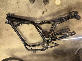 2j2-21110-00-33 Yamaha 78 Sr-500 Frame And Swingarm