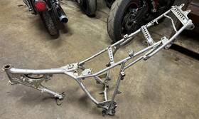 2yg-21110-00-35 Yamaha 98 Trailway Tw200 Straight Frame / Chassis