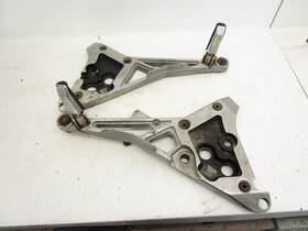 3cv-2740a-00-00 Yamaha 3cv-2740e-00-00 90 Fj 1200 Rear Passenger Foot Pegs 1989-1990 3cv-2740a-00-00 Yamaha 3cv-2740e-00-00 90 Fj 1200 Rear Passenger Foot Pegs 1989-1990