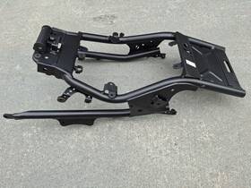 458-21190-09 Yamaha 04-09 Fz6. Used Oem Rear Frame Comp Straight P/n