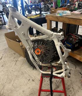 4ew-21101-00-uj Yamaha Oem 1993 Yz250 Main Frame - Part#