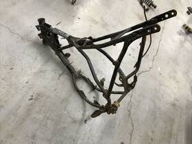 4v1-21110-01-33 Yamaha Yz80 Oem Main Frame Chassi 1982 82 Yz 80 No Title