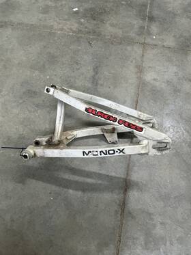 4v2-22110-00-35 Yamaha 1981 Yz125 Yz125h Rear Swingarm Pivot Swing Arm Suspension Sw32e
