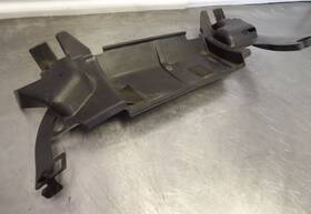 5jw-2137y-01-00 Yamaha 03-05 Fjr1300 Plastic Engine Upper Air Guide Cover