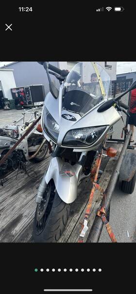 5lv-21110-00-00 Yamaha 2002 Fz1 Main Frame / Chassis 01-05 Off 02 Read Free Shipping Ez Reg