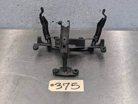 5vx-28356-00-00 Yamaha 2004-2009 Fz6s Oem Upper Fairing Mirror Gauges Stay Bracket 5vx-28356-00 5vx-28356-00-00 Yamaha 2004-2009 Fz6s Oem Upper Fairing Mirror Gauges Stay Bracket 5vx-28356-00