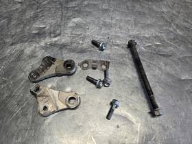 B2w-21417-00-00 Yamaha 2020 Yz450f Motor Mount Front Lower B2w-21417-00-00 Yamaha 2020 Yz450f Motor Mount Front Lower