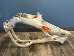 2005 CRF250R Honda Oem Main Frame 50010-KRN-730. Fixed Price $199.99.